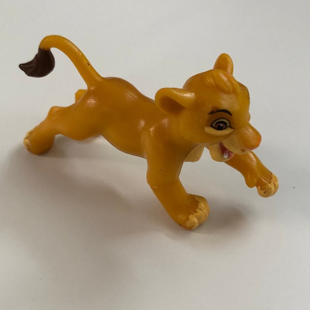 Disney's Masterpiece Simba - Lion King Action Toy